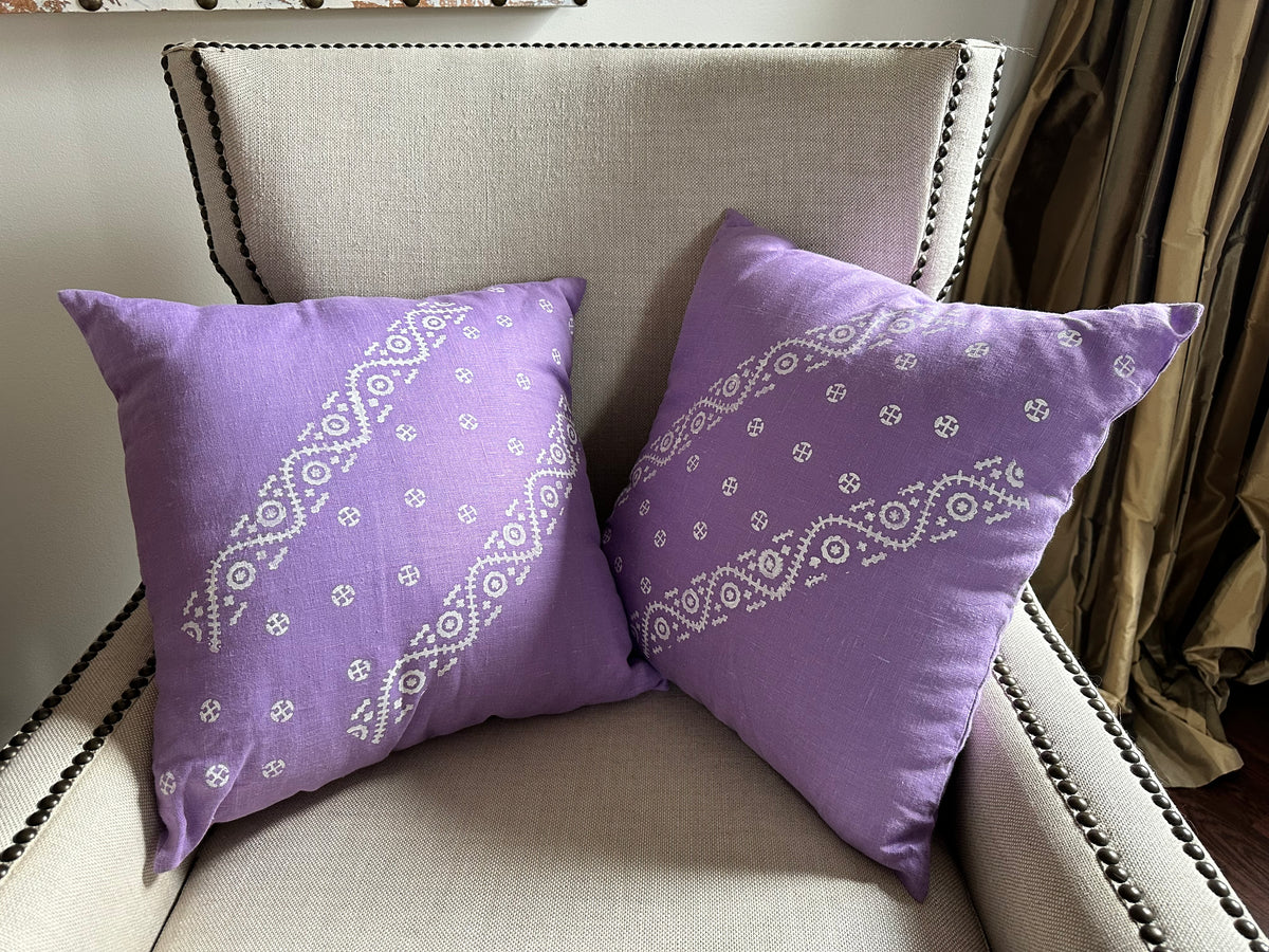 Vibyka Lavender Pillows & Cream Throw